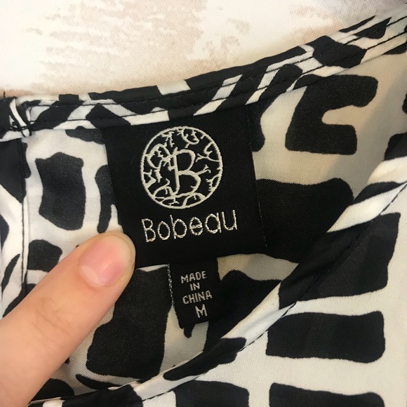 Bobeau Flowy Tank with Open Back - Picture 3 of 5